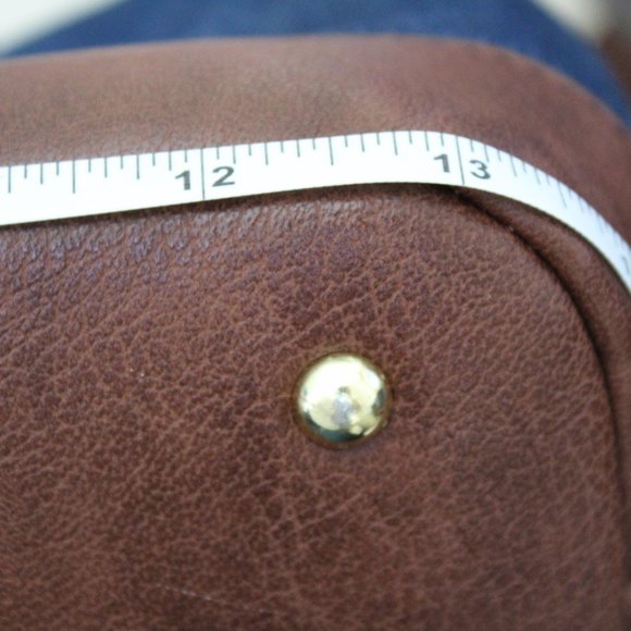 LIZ CLAIBORNE bag! Denim & brown faux leather, with gold tone hardware. - Picture 10 of 11